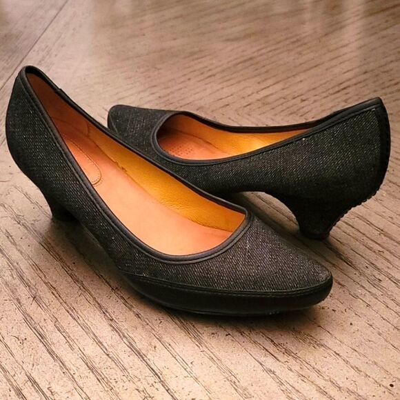 Black denim pumps size 7 by Corso Como🖤 - Picture 2 of 6